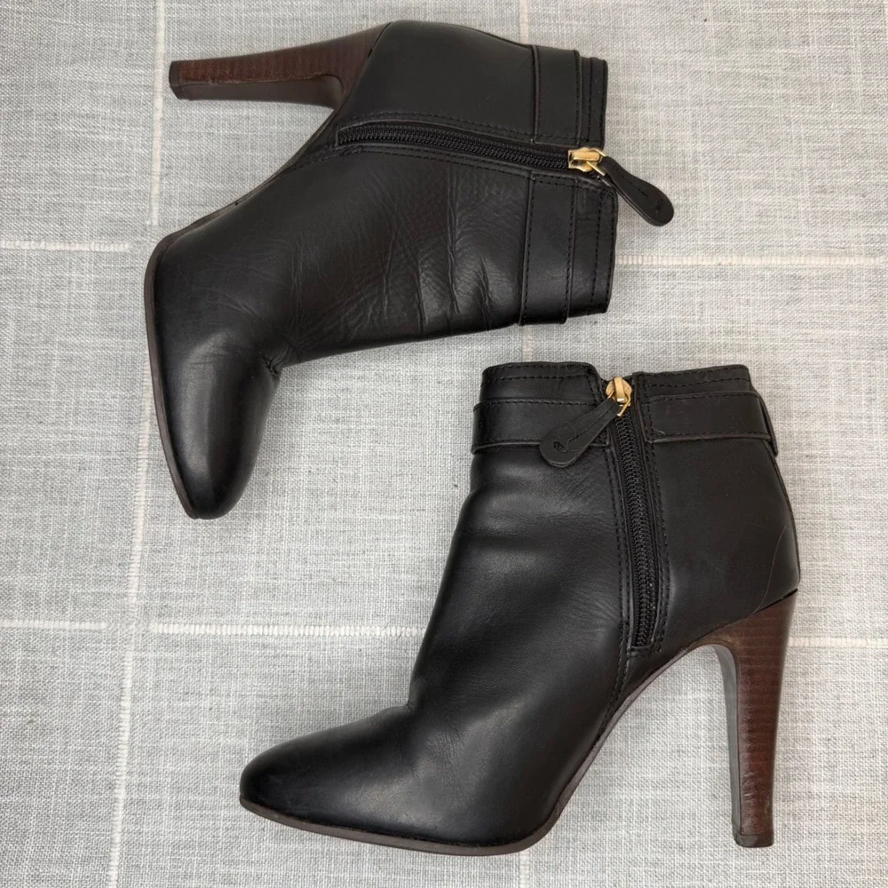 Tory Burch Bristol Black Leather Zip Ankle Boots High Heels Gold Logo 7.5 Bootie